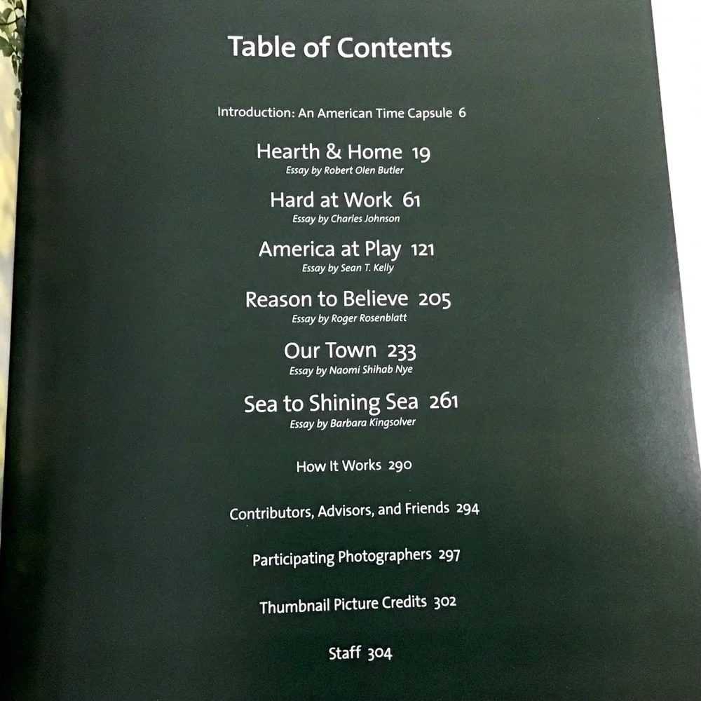 America 24/7 Hardcover Coffee Table Book DK Publishing Photography Images Life